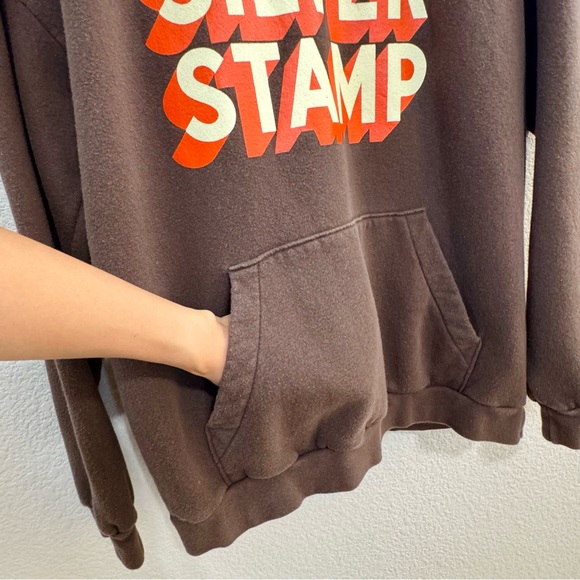 The Silver Stamp Beer Bar Hoodie Brown Graphic Sweatshirt Size L - Picture 5 of 12